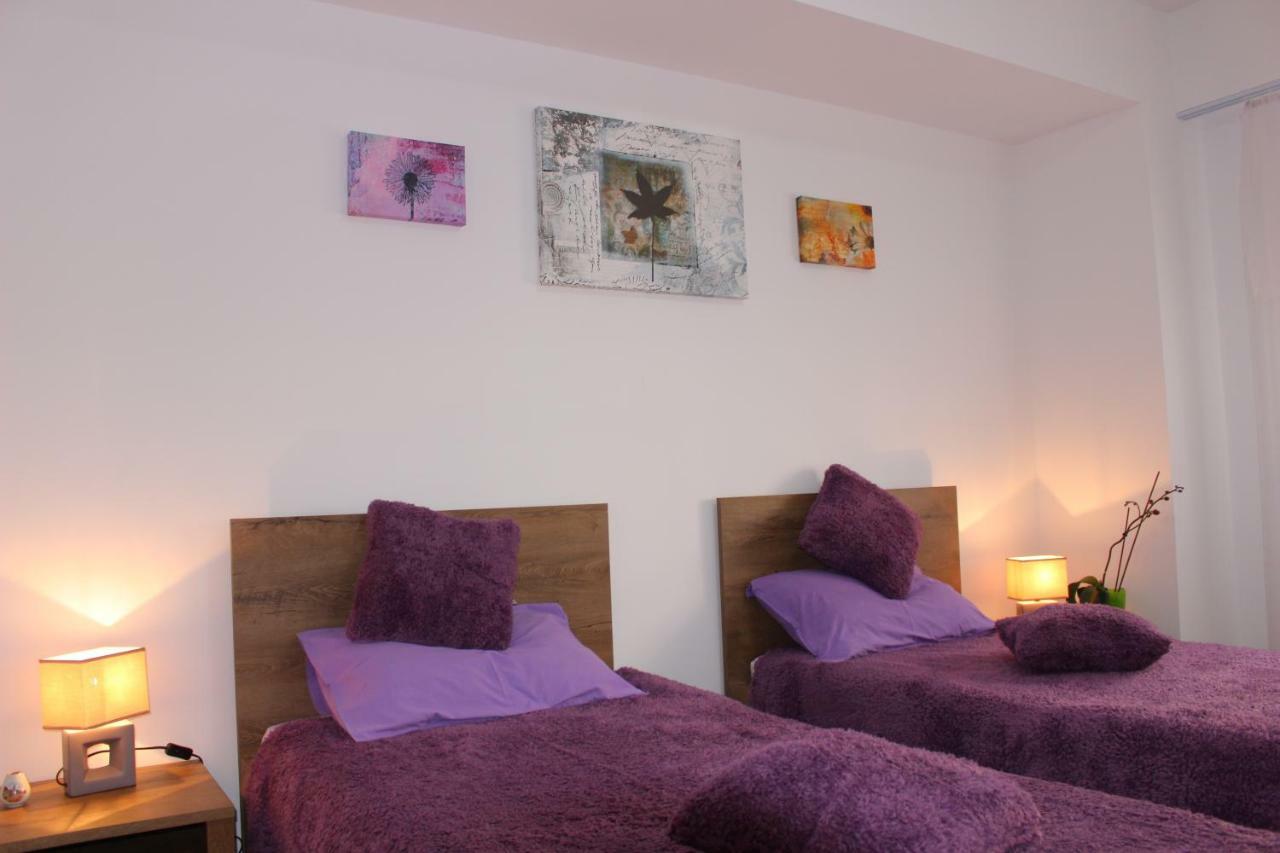 Still Apartament Craiova Esterno foto