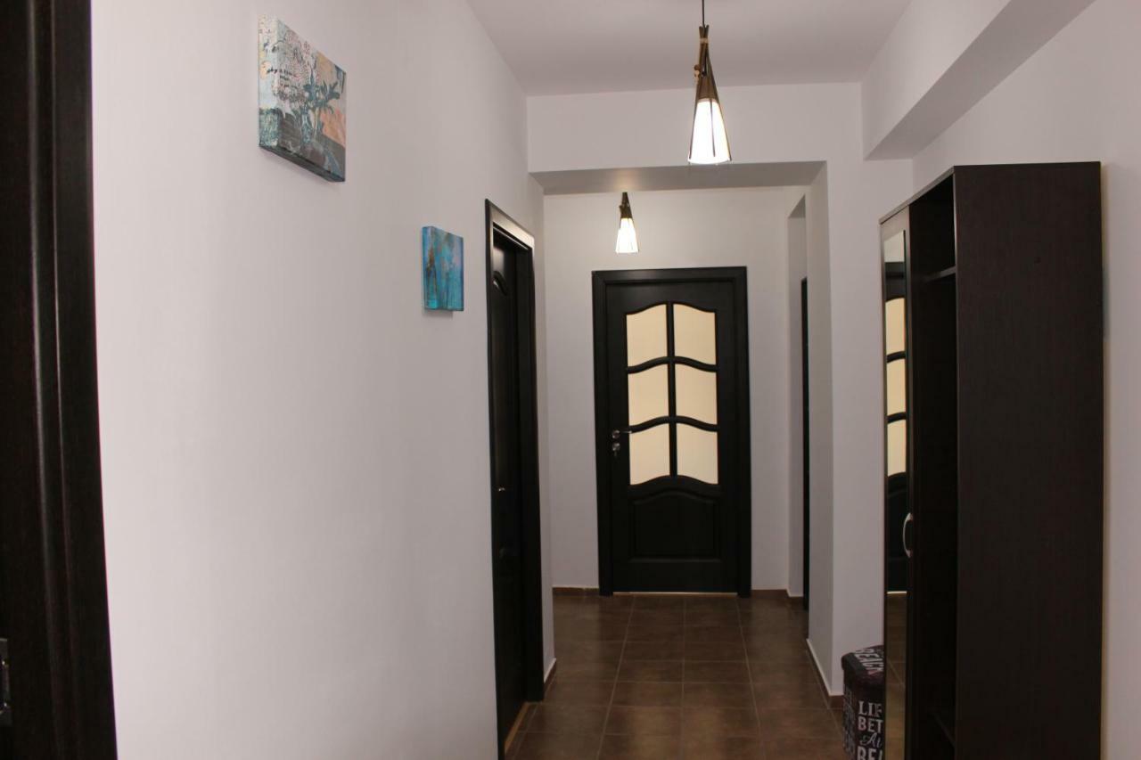 Still Apartament Craiova Esterno foto