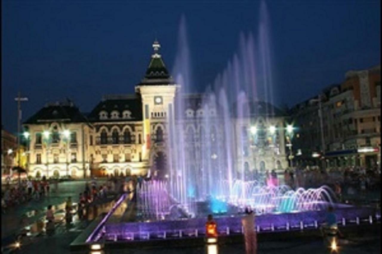Still Apartament Craiova Esterno foto